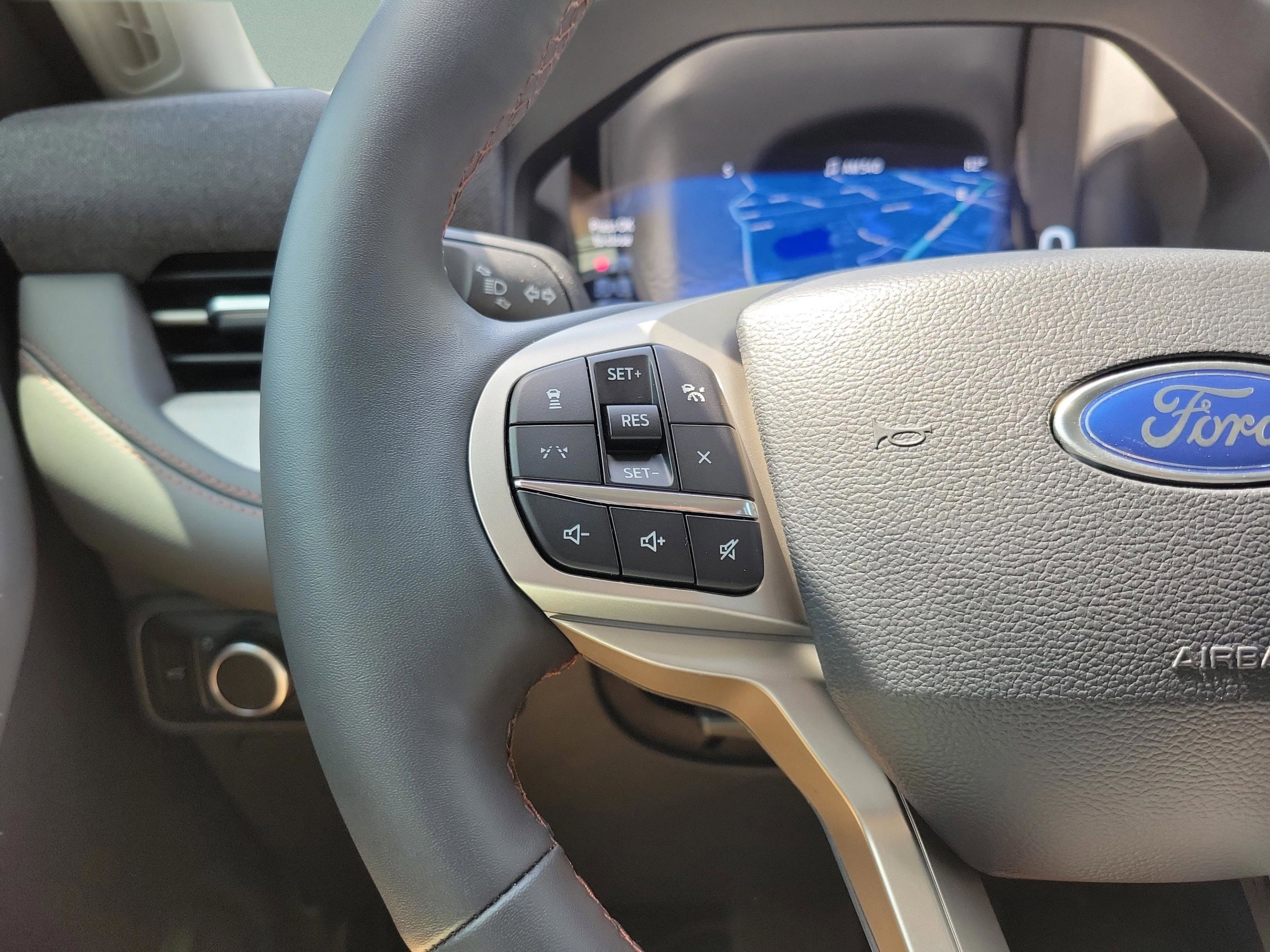 Certified 2025 Ford Explorer Active AWD/4WD image 16