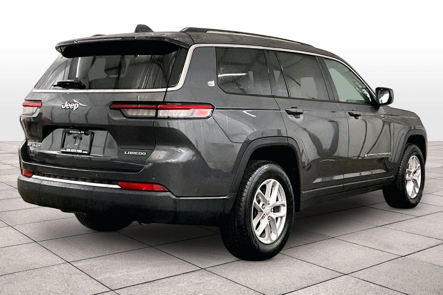 Used 2021 Jeep Grand Cherokee L Laredo w/ Luxury Tech Group I image 11