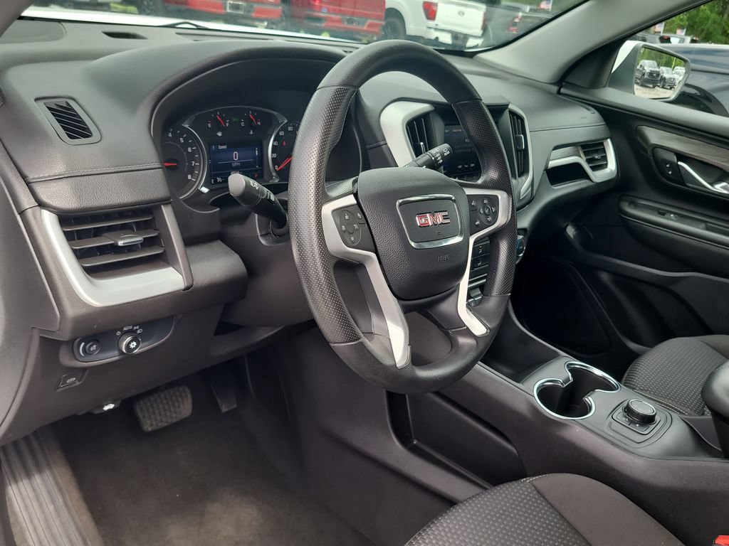 Used 2024 GMC Terrain SLE AWD/4WD image 16