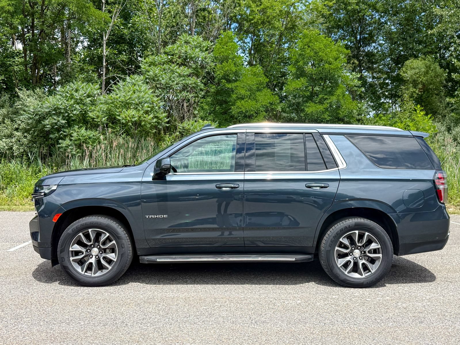 Used 2021 Chevrolet Tahoe LT w/ LT Signature Package AWD/4WD image 8