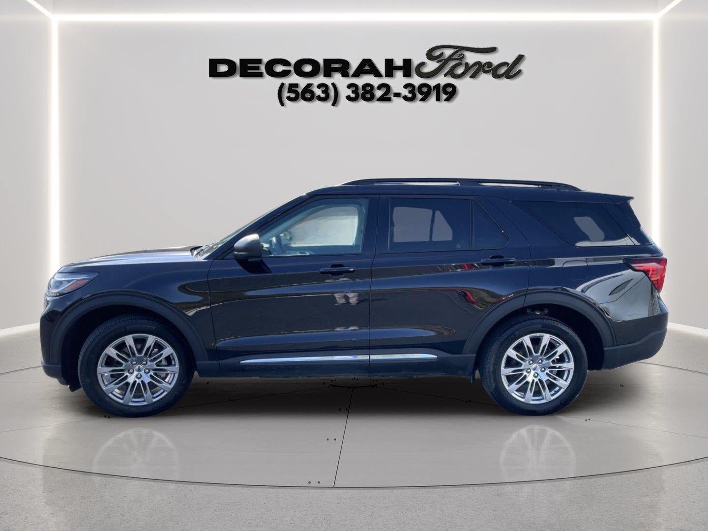 Certified 2025 Ford Explorer Active w/ Active Comfort Package AWD/4WD image 4