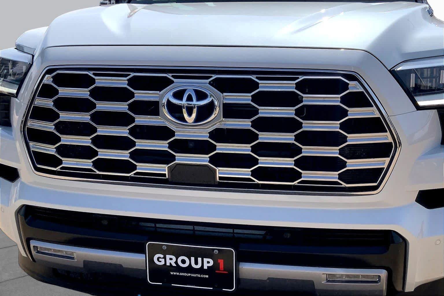 Used 2024 Toyota Sequoia Capstone AWD/4WD image 30
