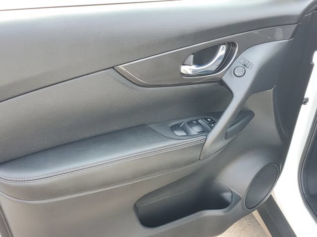 Used 2020 Nissan Rogue SV AWD/4WD image 10