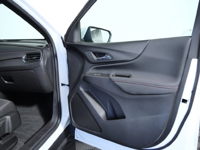 Used 2024 Chevrolet Equinox RS AWD/4WD image 9
