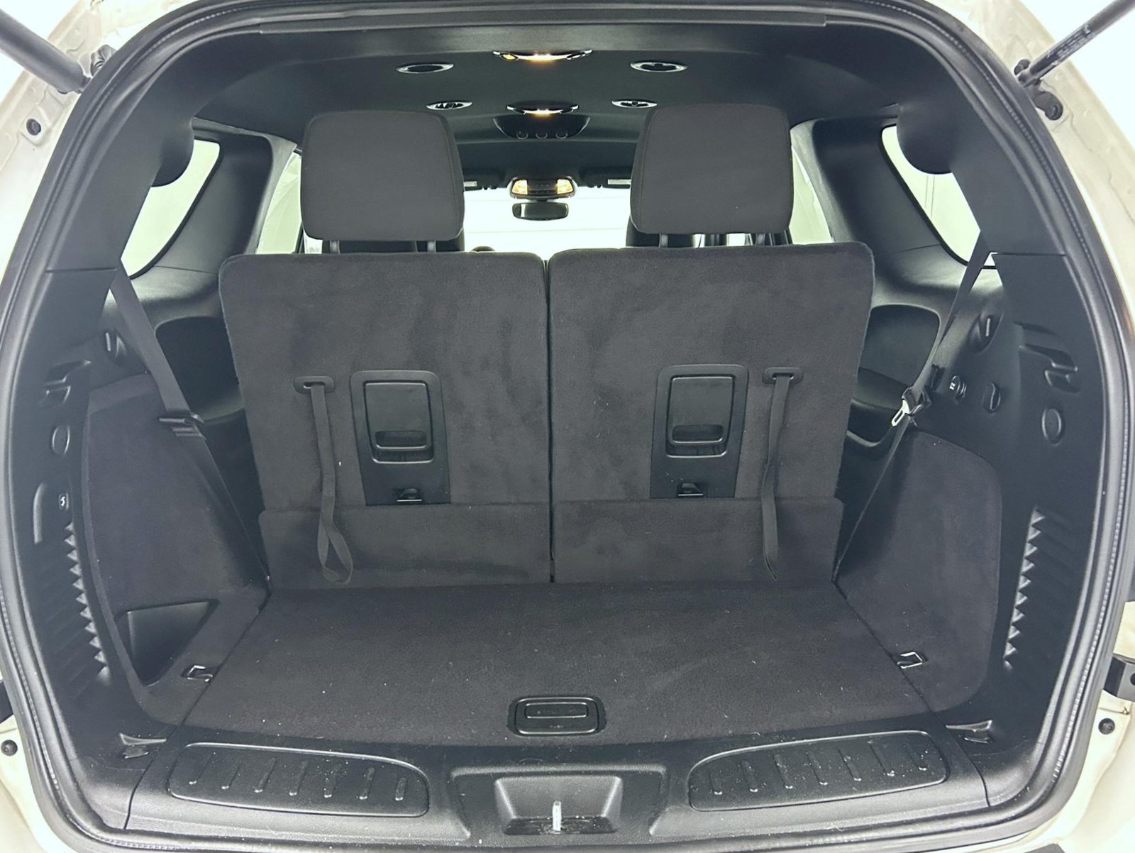 Used 2023 Dodge Durango R/T w/ Blacktop Package AWD/4WD image 23
