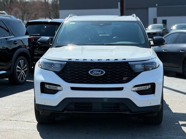 Certified 2024 Ford Explorer ST w/ Equipment Group 401A image 13