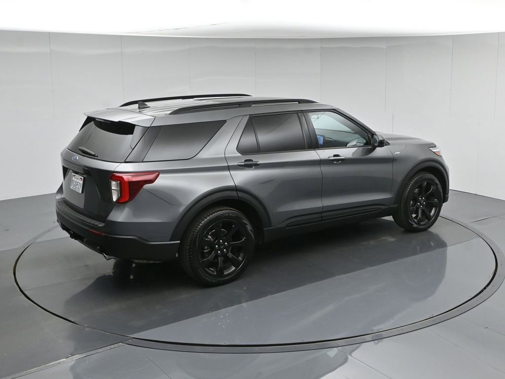 Certified 2023 Ford Explorer ST-Line w/ Class IV Trailer Tow Package RWD image 46