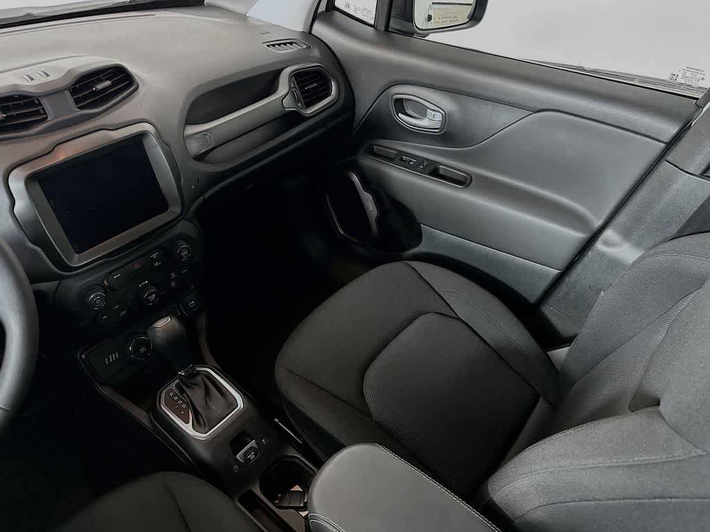 Used 2023 Jeep Renegade Latitude AWD/4WD image 11