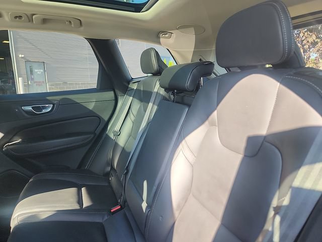 Used 2022 Volvo XC60 B5 Inscription w/ Climate Package AWD/4WD image 25