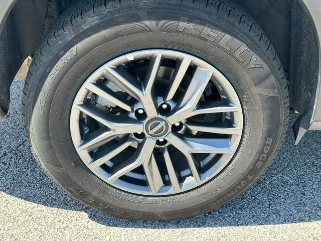 Used 2024 Nissan Rogue S FWD image 7