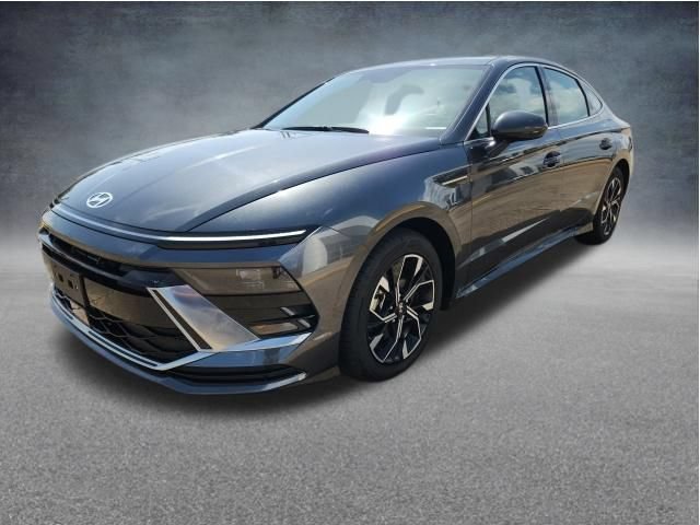 Used 2025 Hyundai Sonata SEL FWD image 4