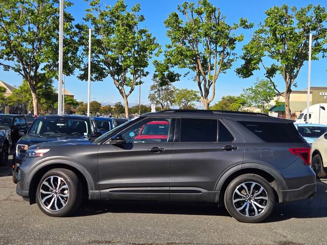 Certified 2020 Ford Explorer ST w/ Premium Technology Package AWD/4WD image 4