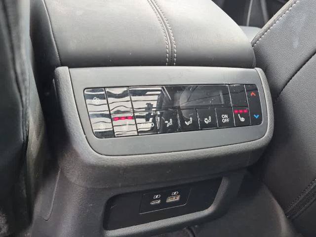 Used 2024 Nissan Pathfinder SL w/ SL Premium Package AWD/4WD image 9