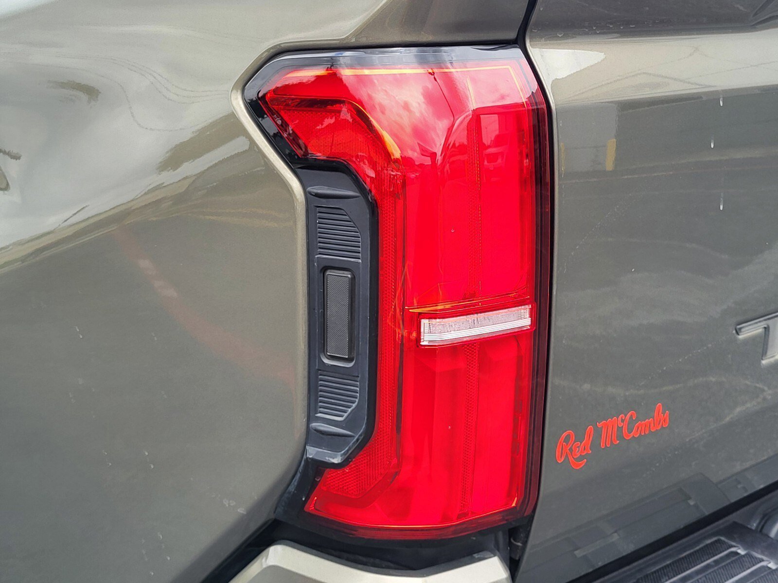 Used 2024 Toyota Tacoma Limited w/ Limited Package (LT) image 10