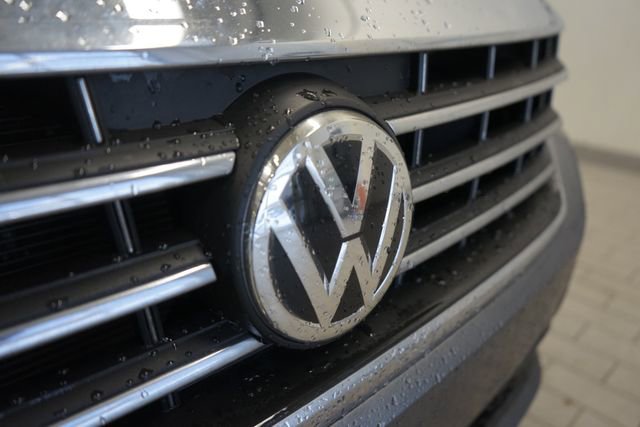 Used 2021 Volkswagen Passat 2.0T R-Line image 19