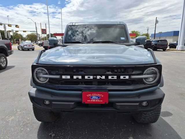 Certified 2023 Ford Bronco Outer Banks w/ Sasquatch Package AWD/4WD image 2