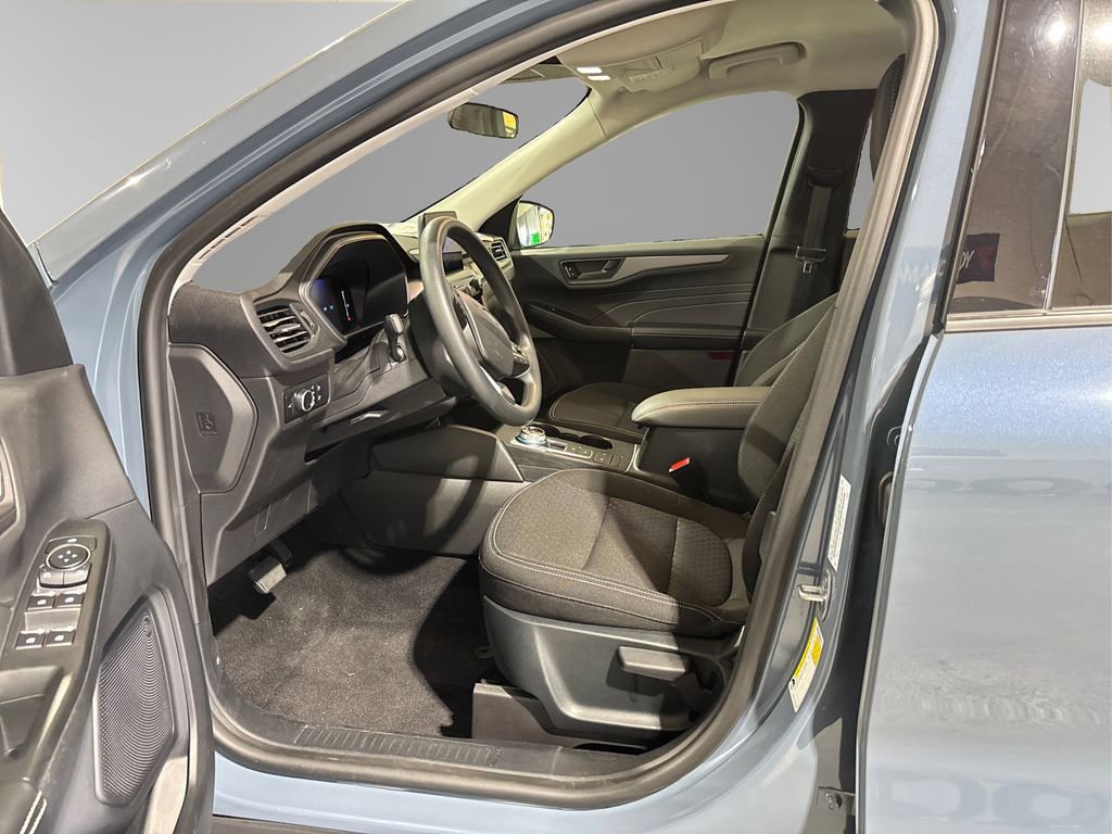 Certified 2025 Ford Escape Active image 16