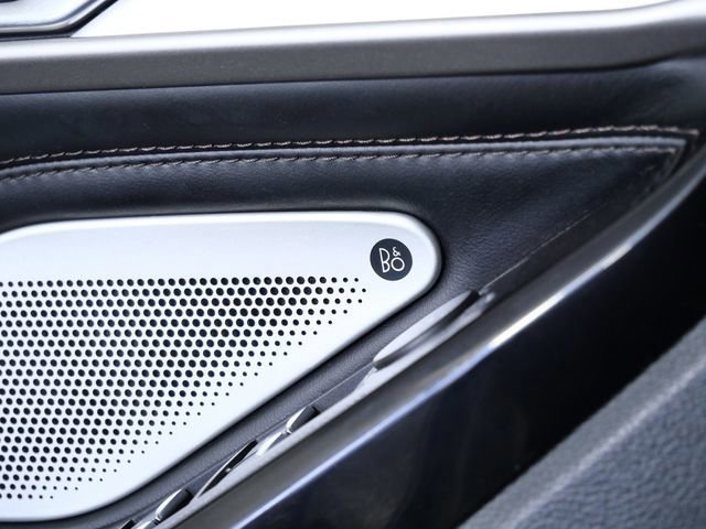 Certified 2021 Ford Explorer Platinum w/ Equipment Group 601A image 28