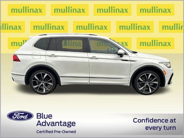 Used 2024 Volkswagen Tiguan SEL R-Line AWD/4WD image 2