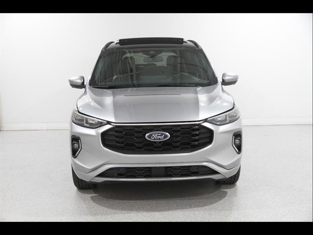 Certified 2023 Ford Escape ST-Line Elite w/ Premium Technology Package AWD/4WD image 2