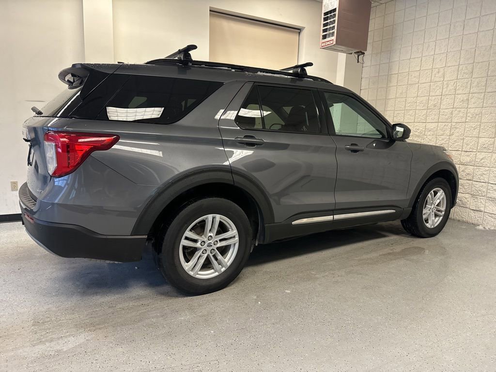 Certified 2022 Ford Explorer XLT w/ Equipment Group 202A image 7