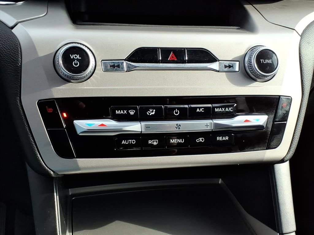 Certified 2022 Ford Explorer XLT w/ Class IV Trailer Tow Package image 22