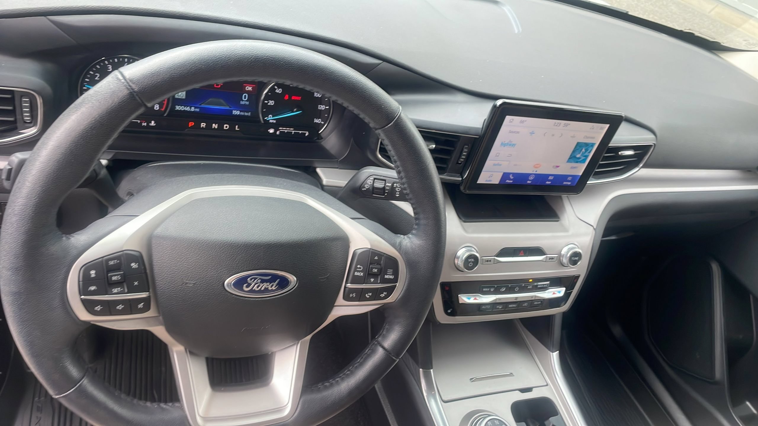 Certified 2023 Ford Explorer XLT w/ Equipment Group 202A AWD/4WD image 21