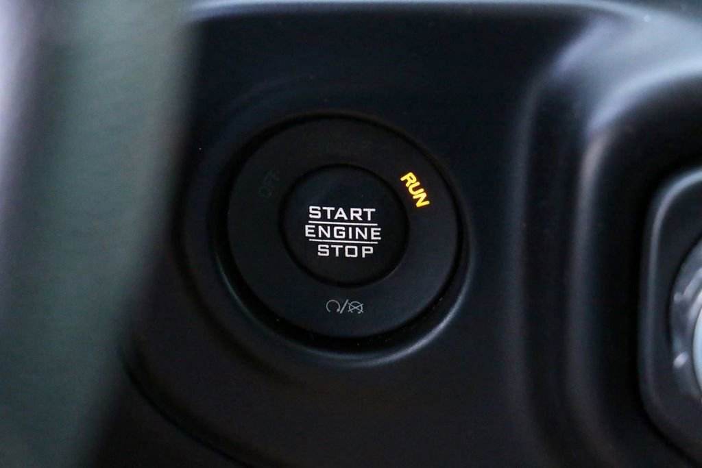 Used 2022 Jeep Wrangler Sport image 13