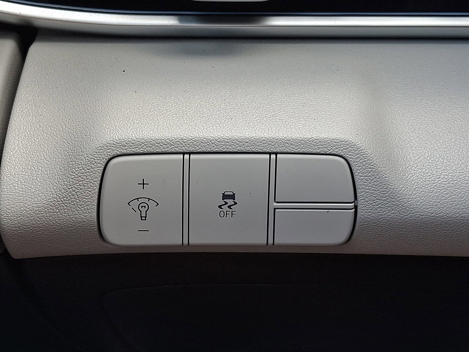 Used 2025 Hyundai Elantra Limited FWD image 25