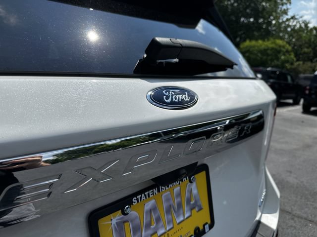Certified 2023 Ford Explorer XLT w/ Equipment Group 202A AWD/4WD image 41