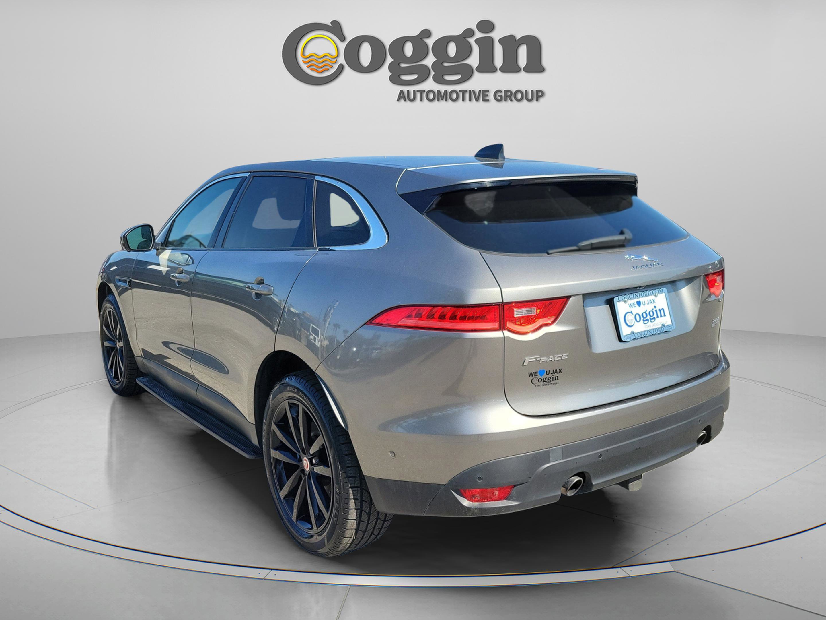 Used 2020 Jaguar F-PACE Prestige image 3