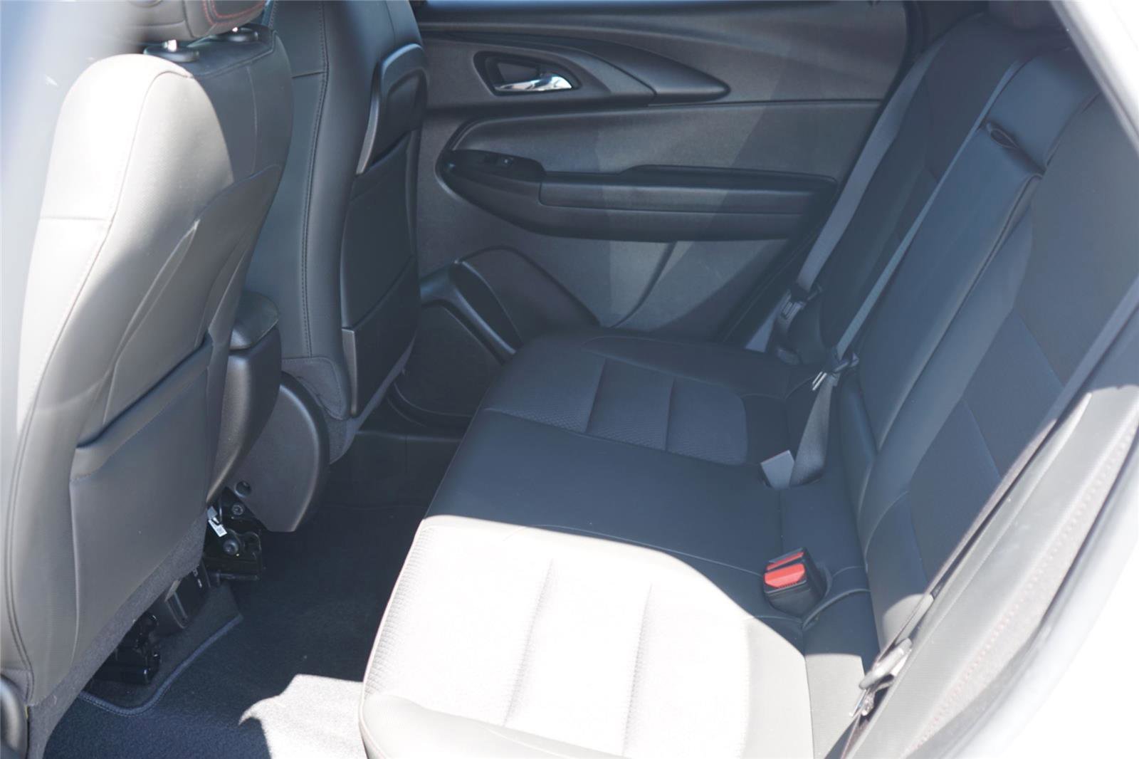 Used 2021 Chevrolet TrailBlazer RS w/ Technology Package FWD image 23