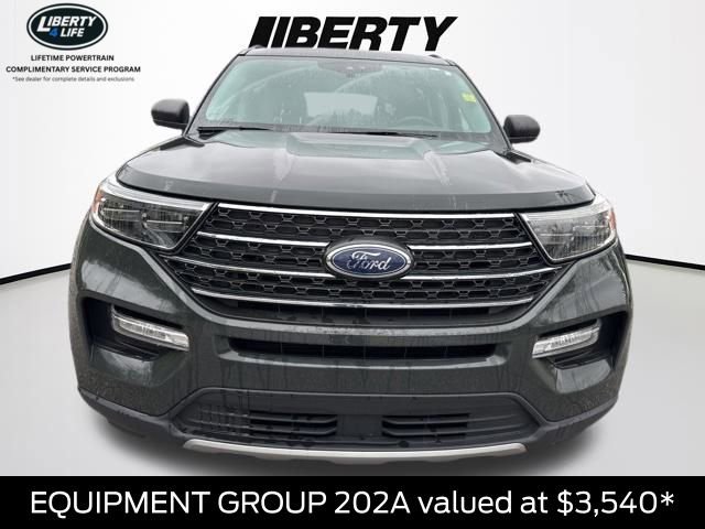 Certified 2022 Ford Explorer XLT w/ Equipment Group 202A AWD/4WD image 2