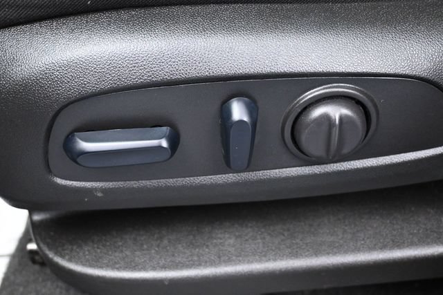 Used 2024 Chevrolet Equinox LT FWD image 13