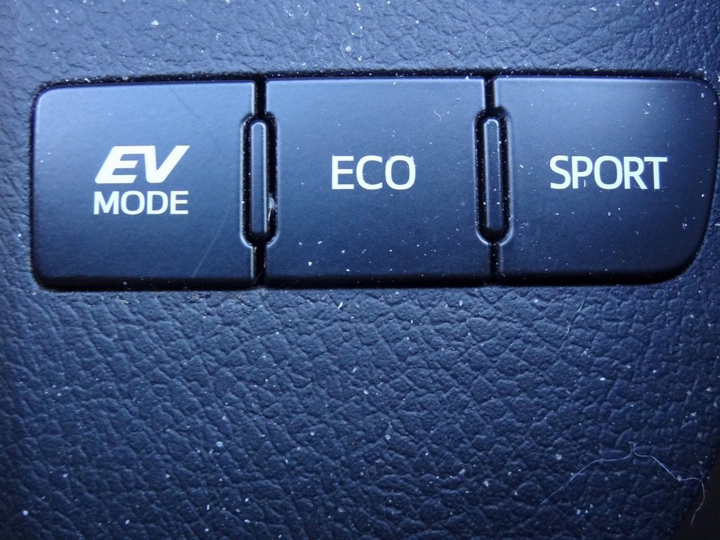 Used 2018 Toyota Avalon Limited image 12