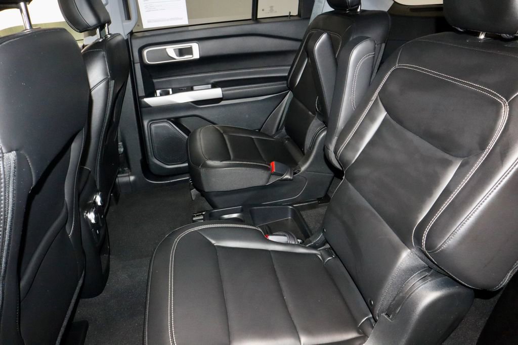 Certified 2021 Ford Explorer XLT w/ Equipment Group 202A image 23
