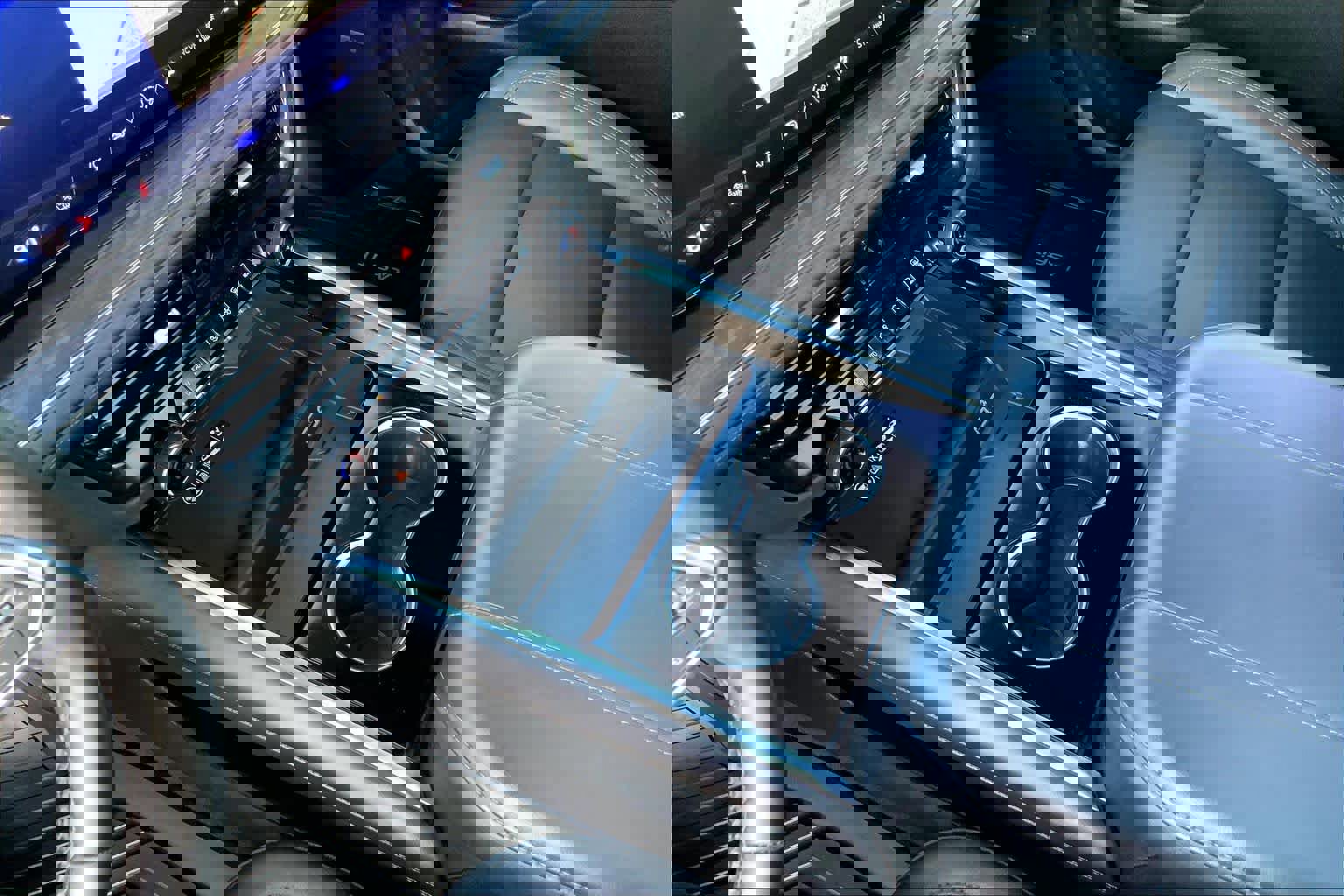 Used 2025 Chevrolet Suburban Z71 w/ Comfort Package image 14