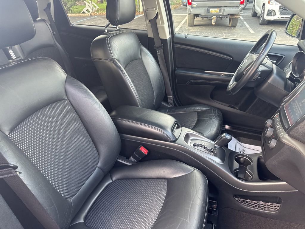 Used 2018 Dodge Journey Crossroad w/ Nav & Sun Group FWD image 35