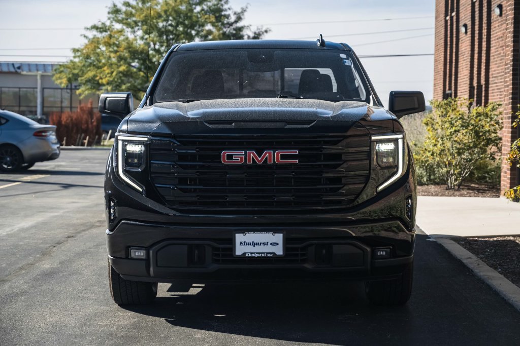 Used 2024 GMC Sierra 1500 Elevation w/ Preferred Package AWD/4WD image 14
