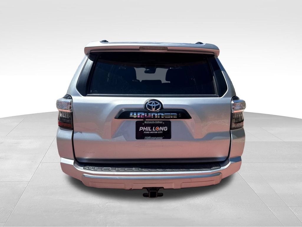 Used 2022 Toyota 4Runner TRD Off-Road AWD/4WD image 8