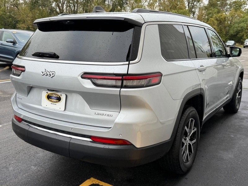 Used 2024 Jeep Grand Cherokee L Limited w/ Luxury Tech Group II image 5