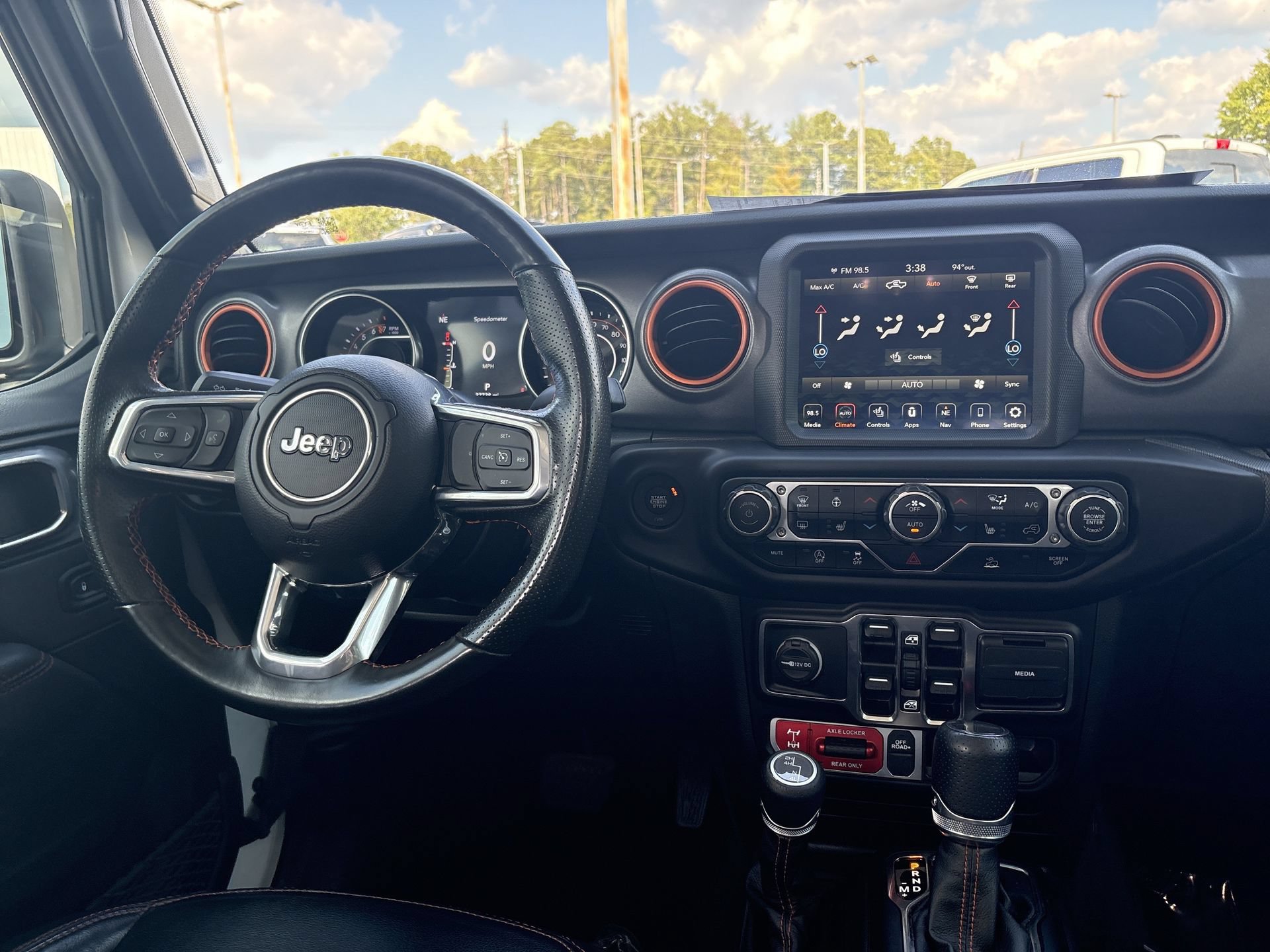 Used 2023 Jeep Gladiator Mojave w/ LED Lighting Group AWD/4WD image 3