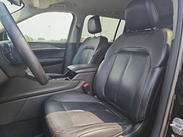 Used 2022 Jeep Grand Cherokee L Limited AWD/4WD image 15
