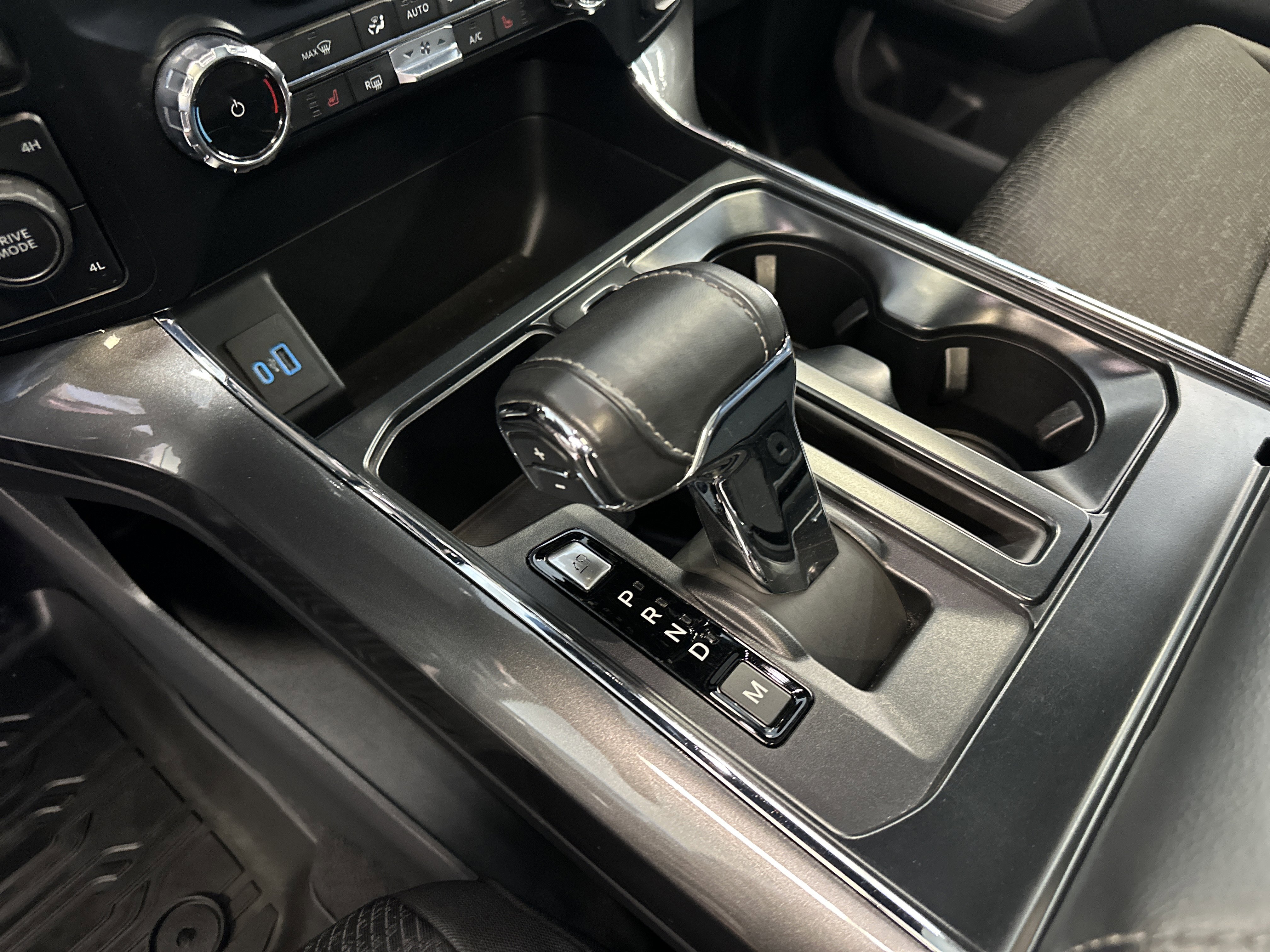 Certified 2023 Ford F150 XLT w/ Equipment Group 302A High image 32