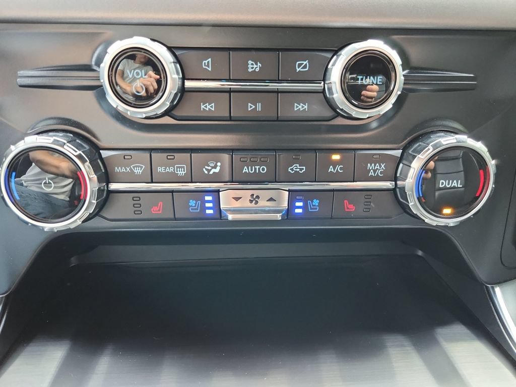 Certified 2022 Ford F150 Raptor w/ Convenience Package AWD/4WD image 17