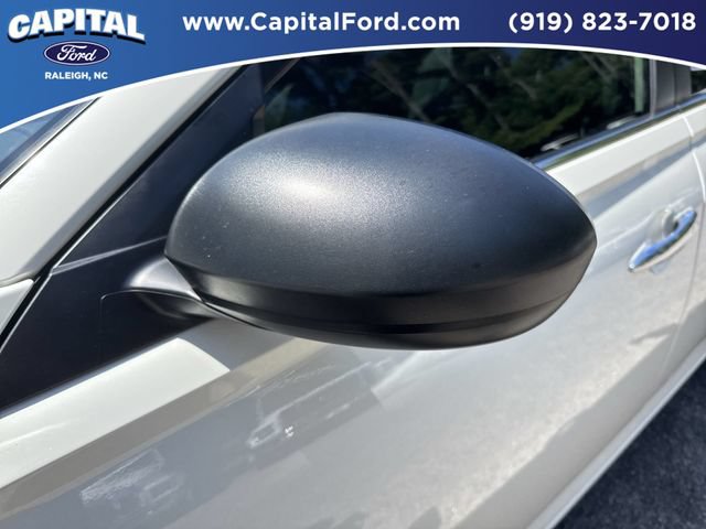 Used 2025 Nissan Altima 2.5 SV FWD image 12