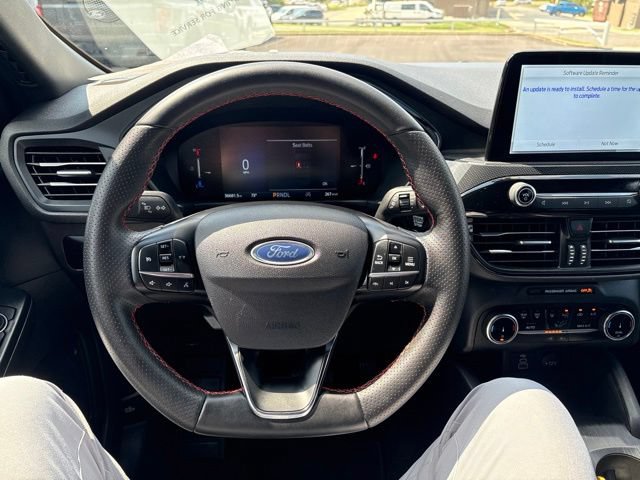 Certified 2025 Ford Escape ST-Line FWD image 9