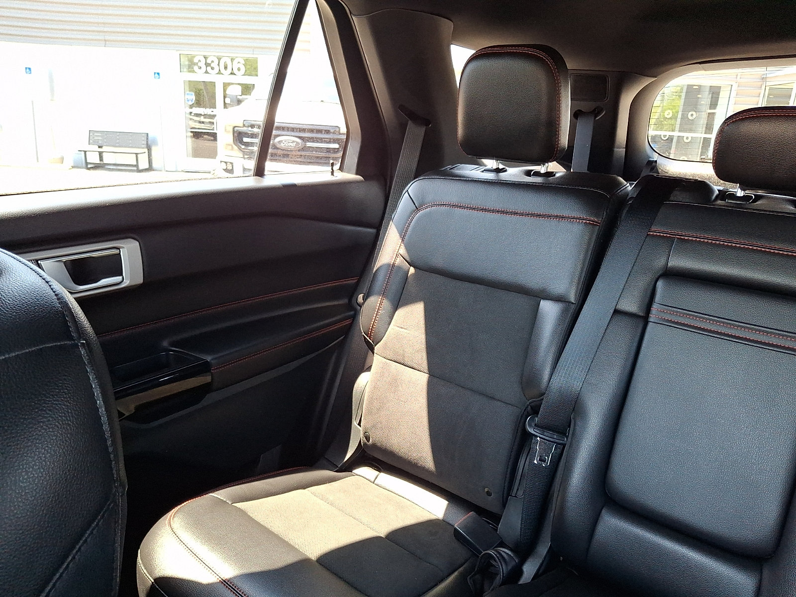 Certified 2022 Ford Explorer ST-Line AWD/4WD image 18
