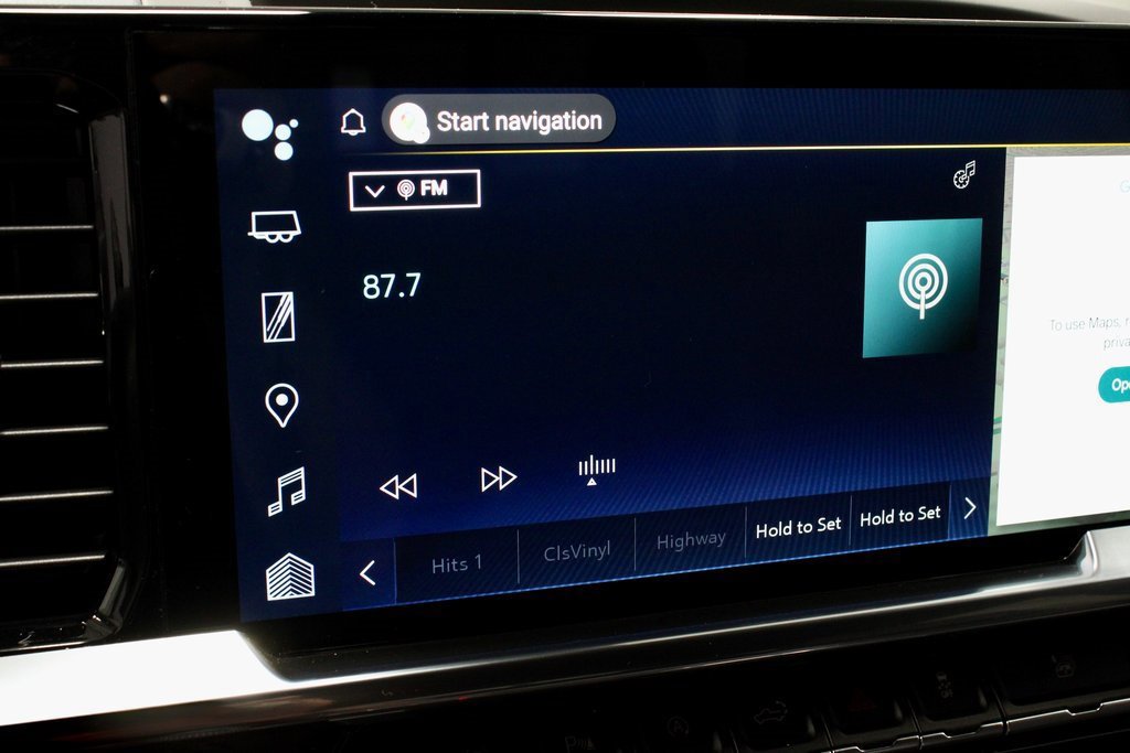 Used 2025 Chevrolet Silverado 1500 High Country w/ Technology Package image 10