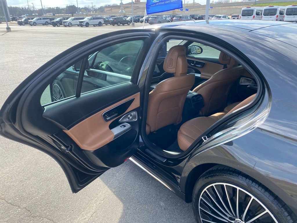 Used 2024 Mercedes-Benz E 350 4MATIC Sedan image 26